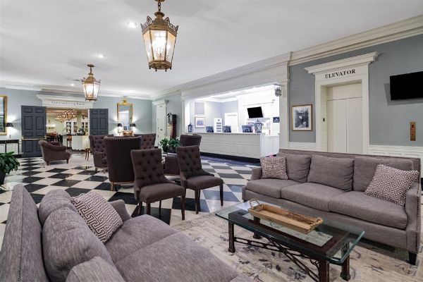 Natural Bridge Historic Hotel & Conference Center (Glasgow)